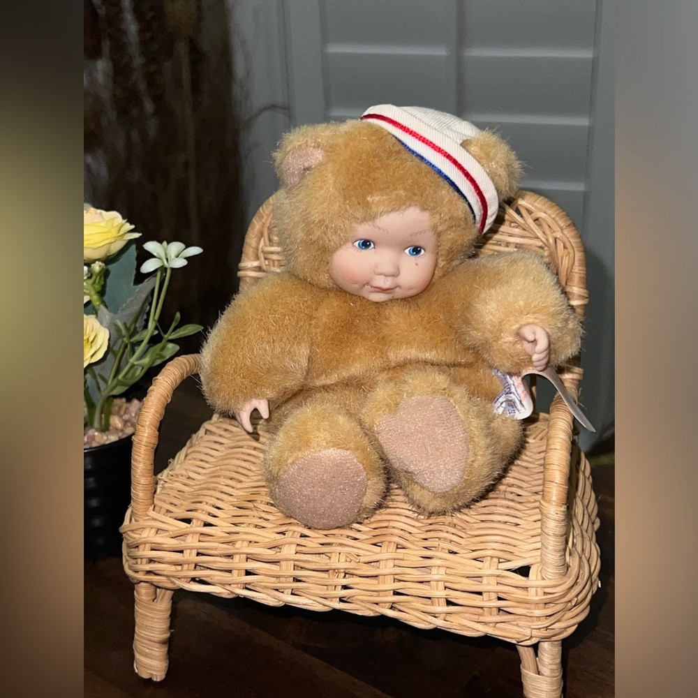 ADORABLE‎ Vintage Anne Geddes Baby Bear Baby Doll